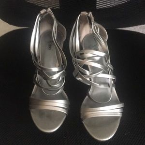 🦚Super sexy strappy heels